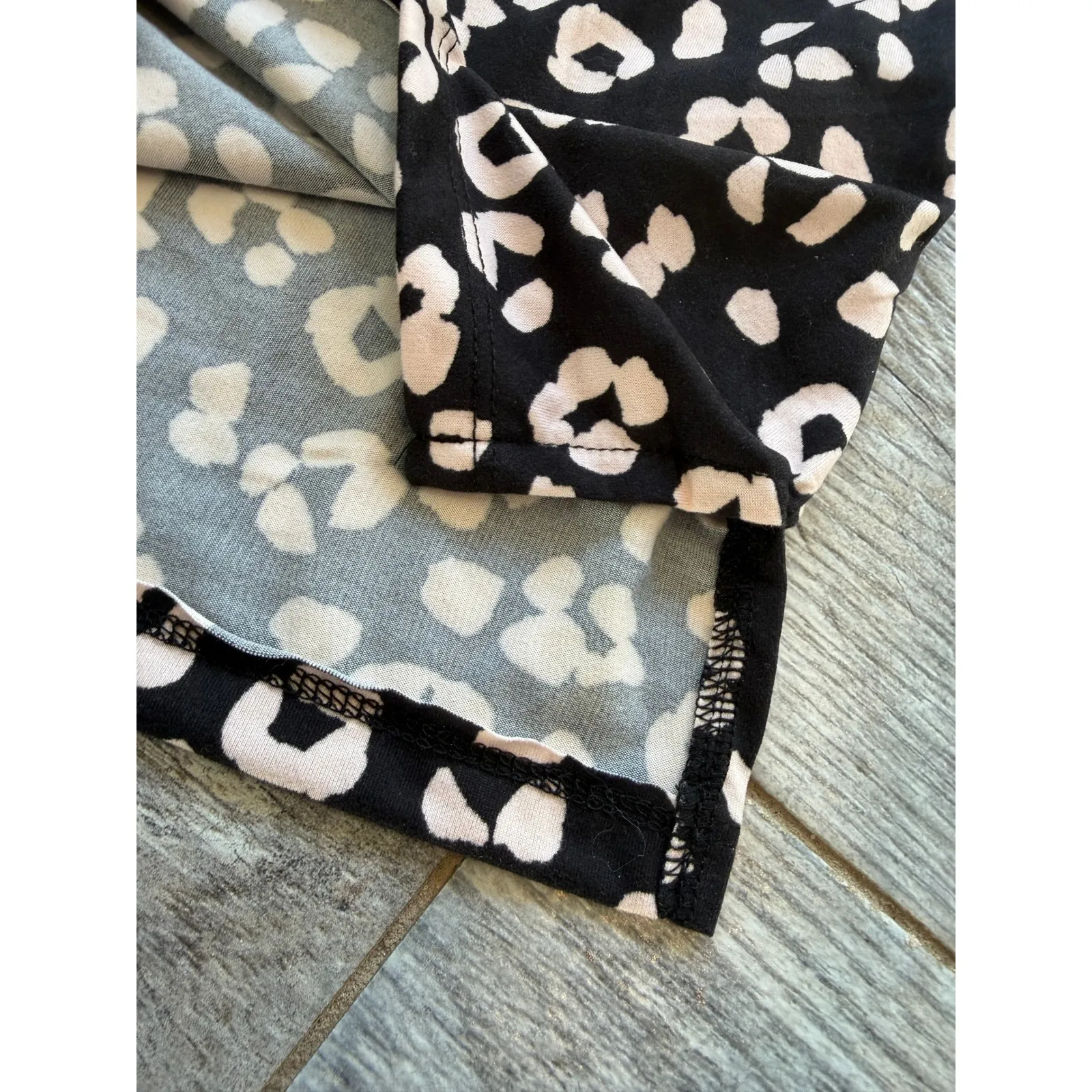 Kate Spade Pajama Set Large 2 pc New York Leopard Long Sleeve Lounge Top Pants Black - Image 16