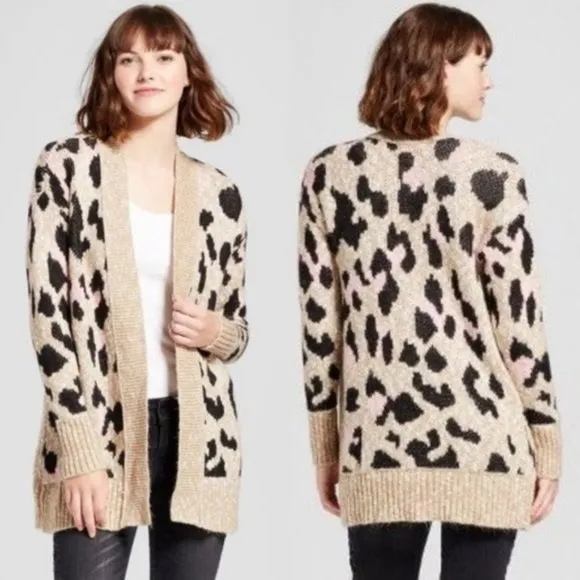 Mossimo tan cheetah oversized sweater Size M - Image 2