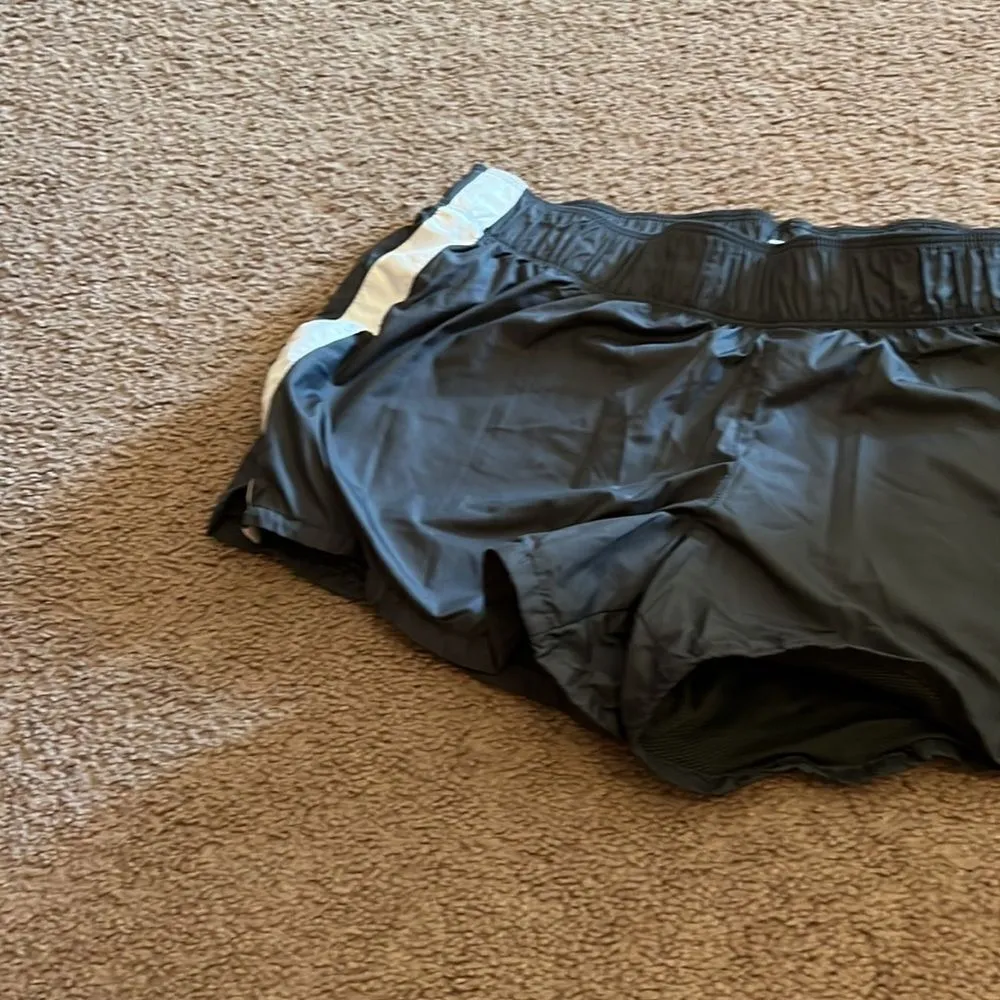 Nike small grey shorts - Image 3