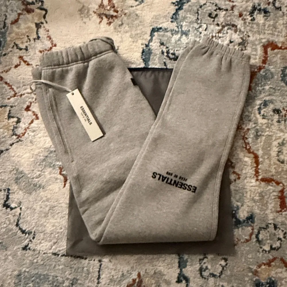 Essentials Fear Of God Sweatpants Dark Oatmeal large Gray - Image 5