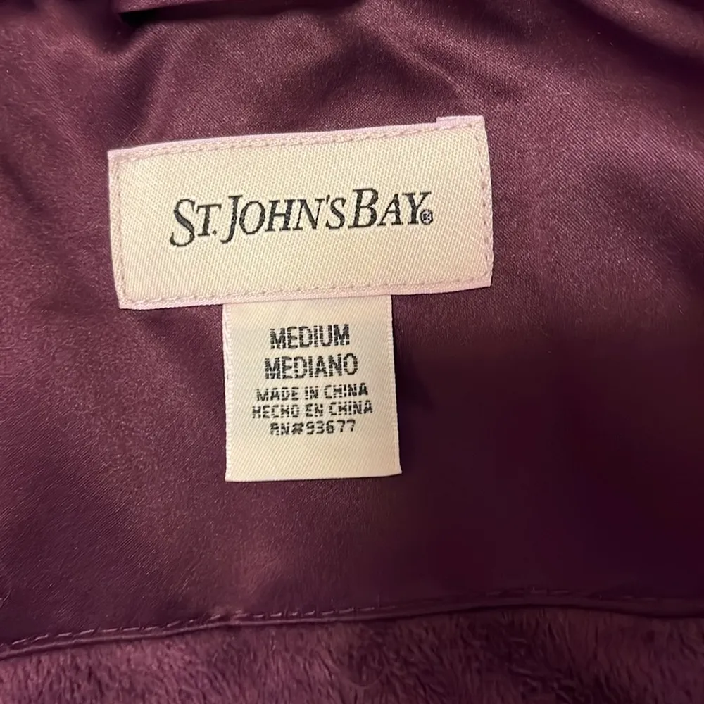 St. John’s Bay puff hooded jacket size medium NWT - Image 9