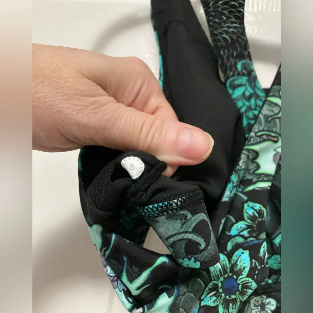 Lululemon Time To Sweat Green Floral Print Sports Bra - Image 6