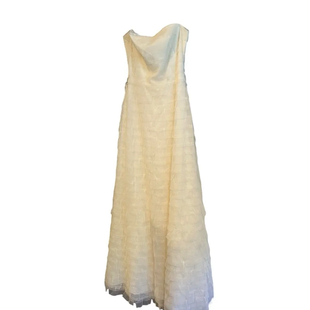 BCBG Maxazria cream tiered tile tule maxi wedding gown special occasion formal - Image 2