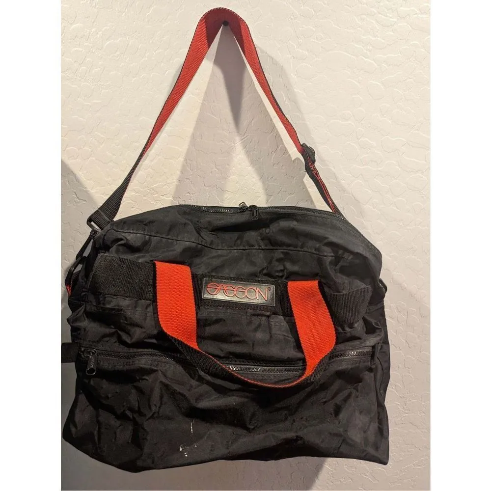 Vintage Sassoon Small Duffle/Gym Bag - Image 2