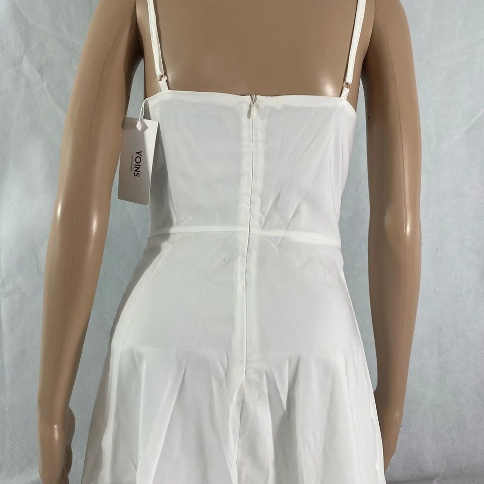 Yoins size medium (6) white romper zip up lightweight flirty romantic layered‎ - Image 4