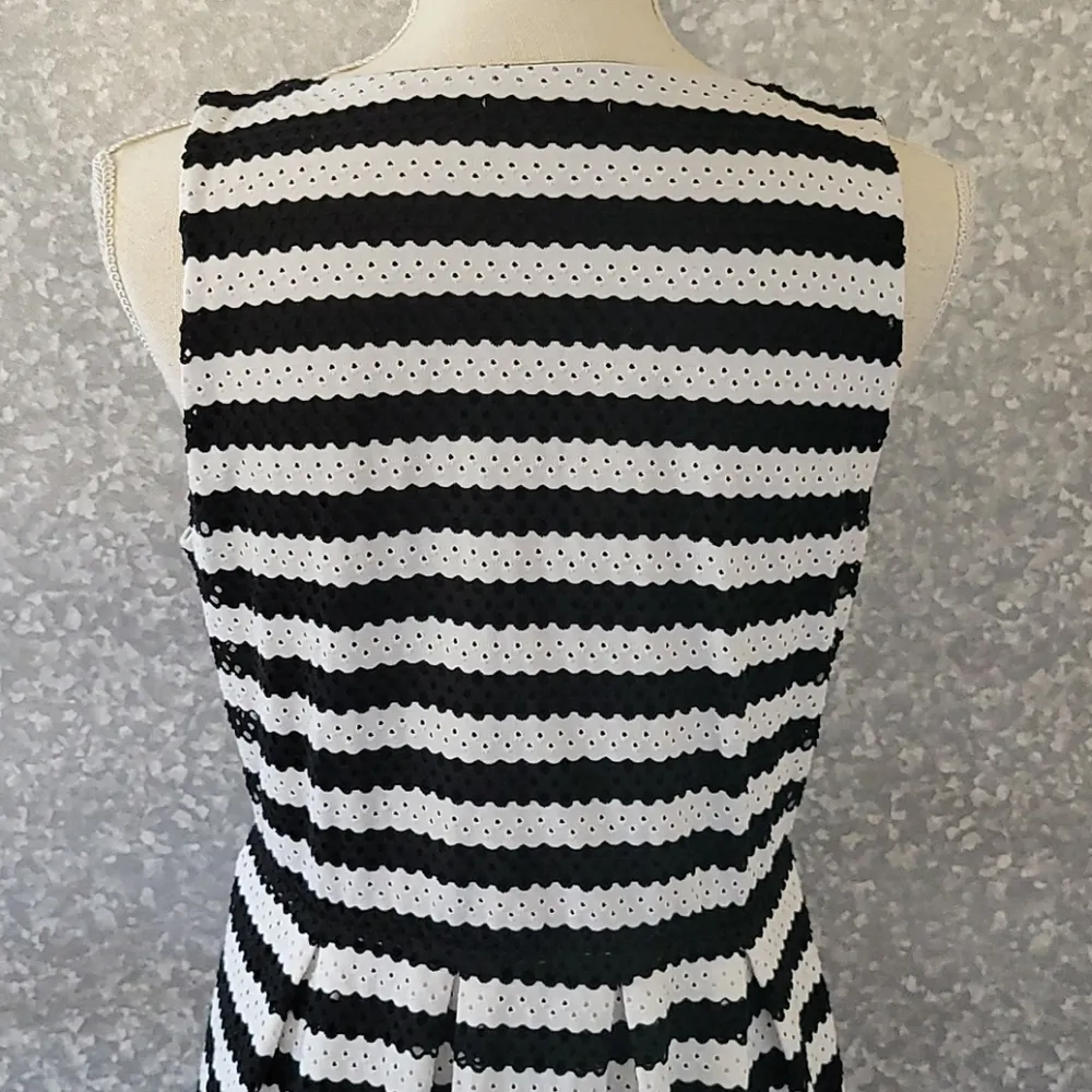 Elle striped fit and flare dress size 14 - Image 7