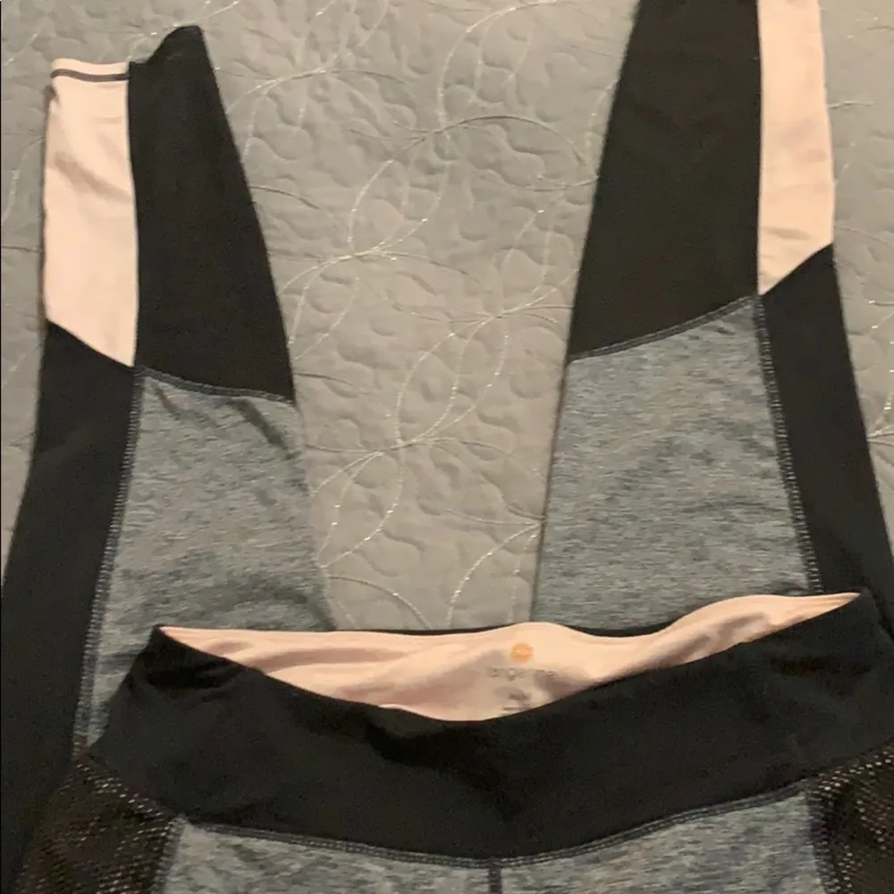 Ladies sz med Workout or Yoga Pants Color Block - Image 3