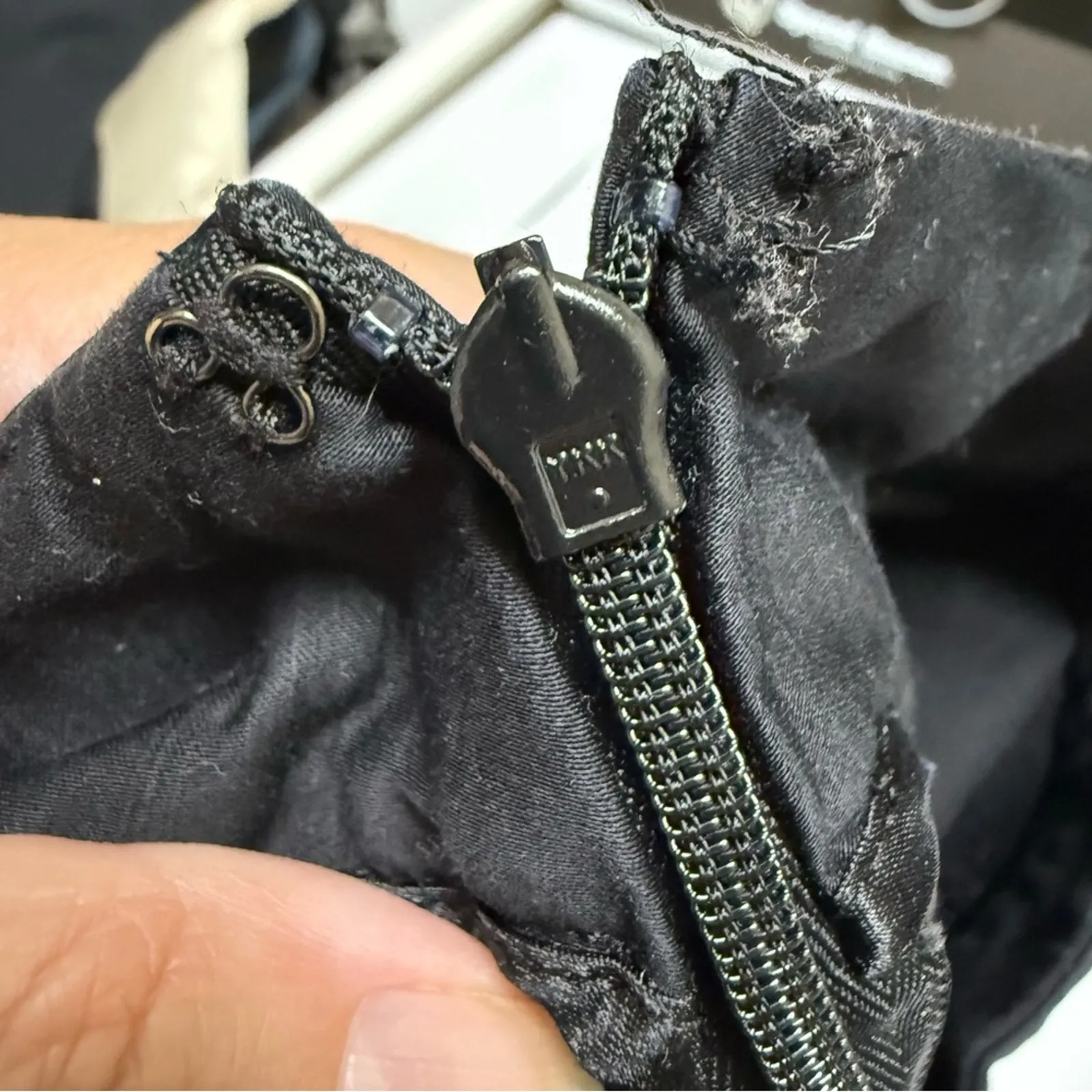 White‎ House Black Market Black Bermuda Shorts Sz 8 - Image 5