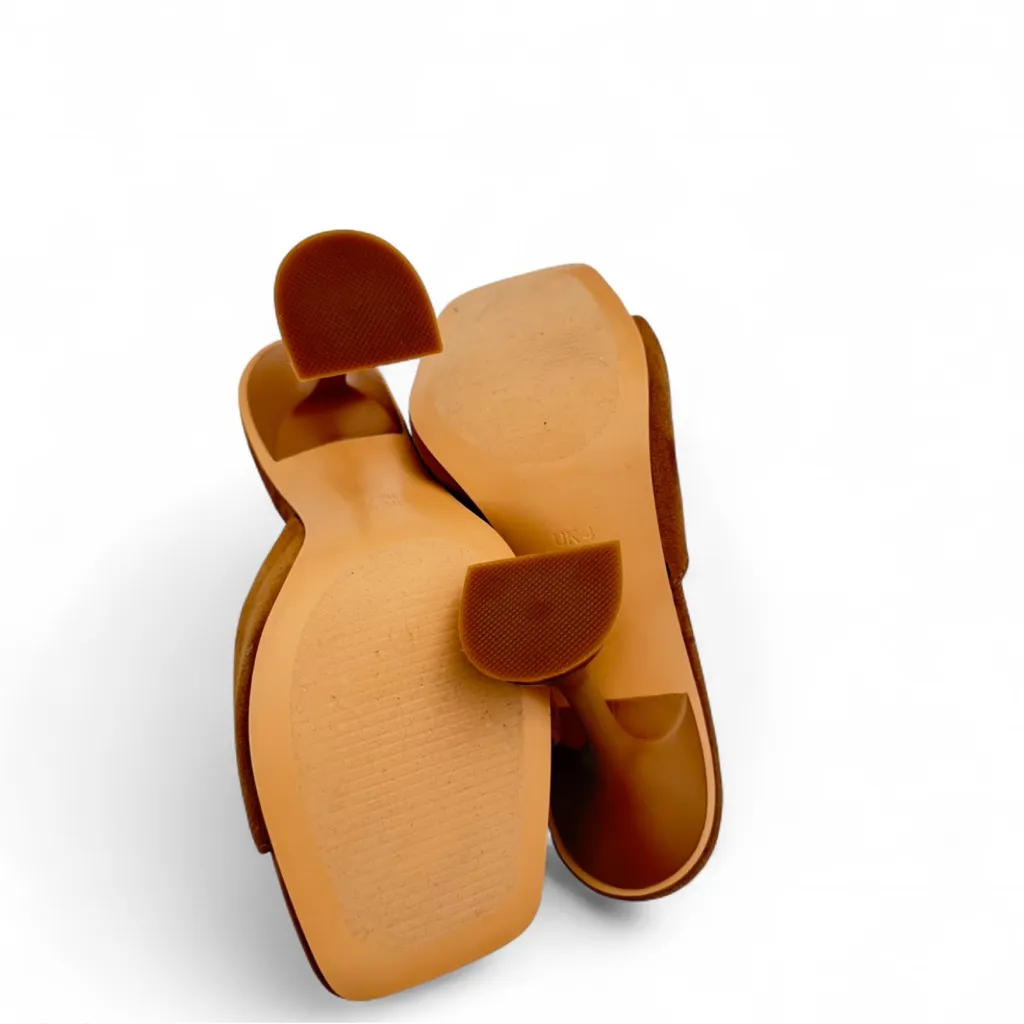 PrettyLittleThing Brown Faux Suede Wide Fit Cake Stand Heeled Mules - Image 3