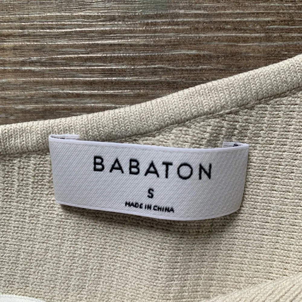 Aritzia Babaton Cream One-Shoulder Sculpt Knit Ribbed Crop Top S - Image 2