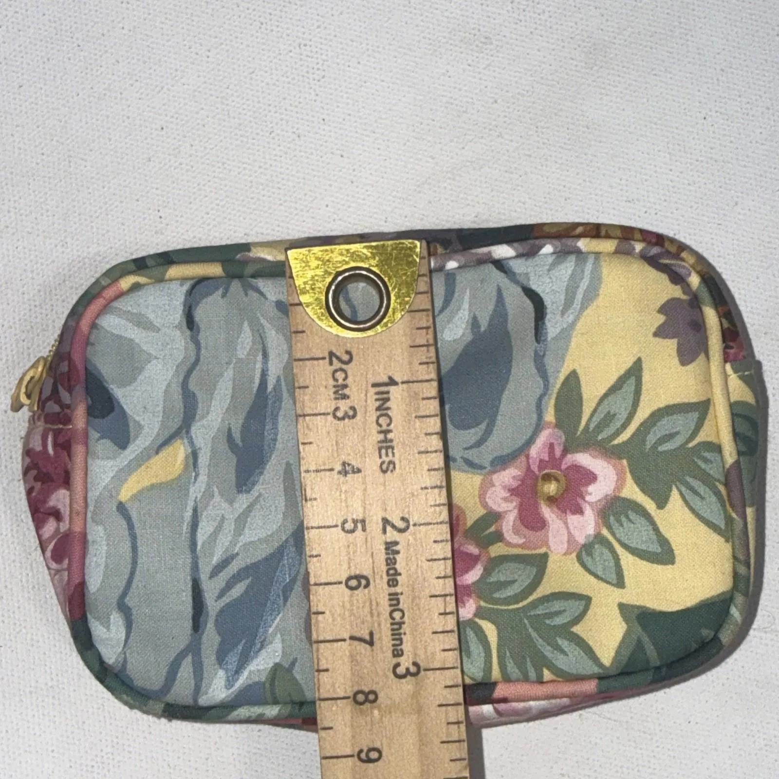 Vintage Lauren Ralph Lauren Yellow Floral CottageCore Mini Cosmetic Jewelry Case - Image 3