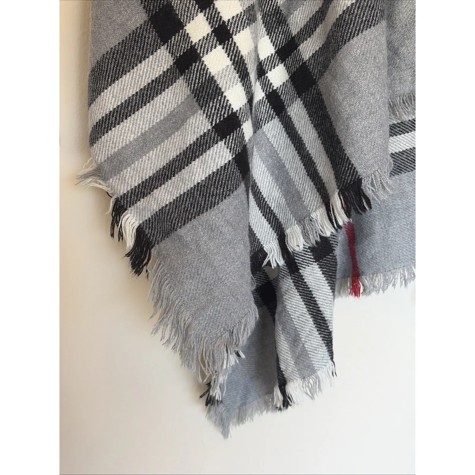 V. Fraas Gray Classy Preppy Plaid Acrylic Fringe Hem Shawl Wrap Accessory O/S - Image 2