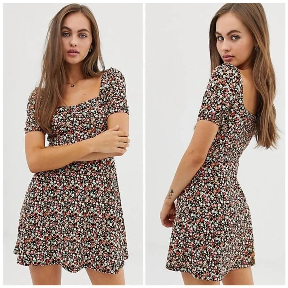 ✨Pull&Bear square neck ditsy floral dress✨ Green Size M - Image 2