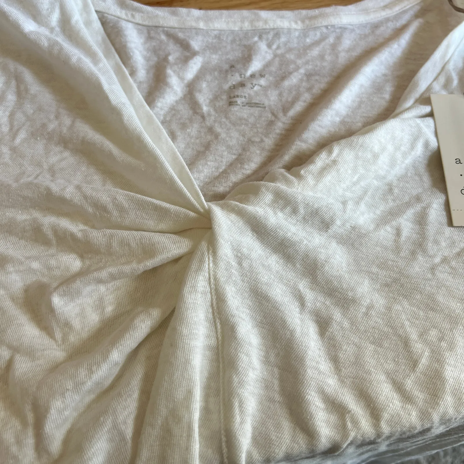 A New Day Women's White Short Sleeve Linen V-Neck T-Shirt - Size Large - NWT - Image 9