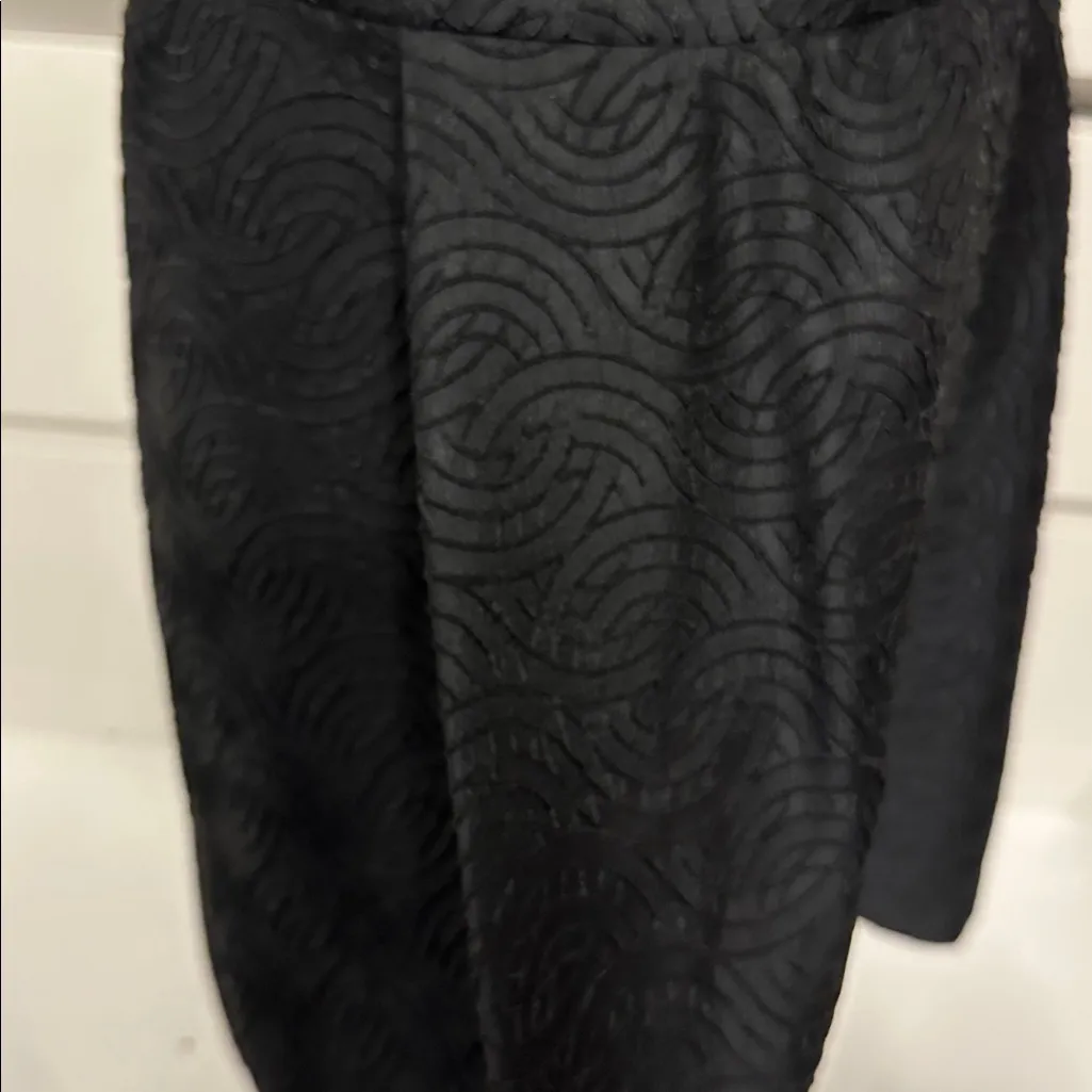 Alice + Olivia Black Embroidered Dress - Image 6