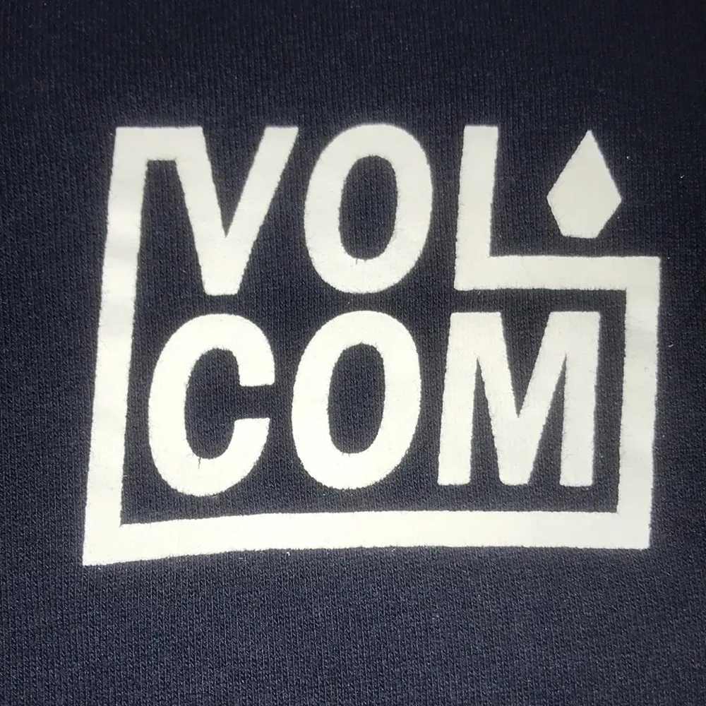 VOLCOM zip up hoodie, front pockets long sleeve dark navy blue size L - Image 2