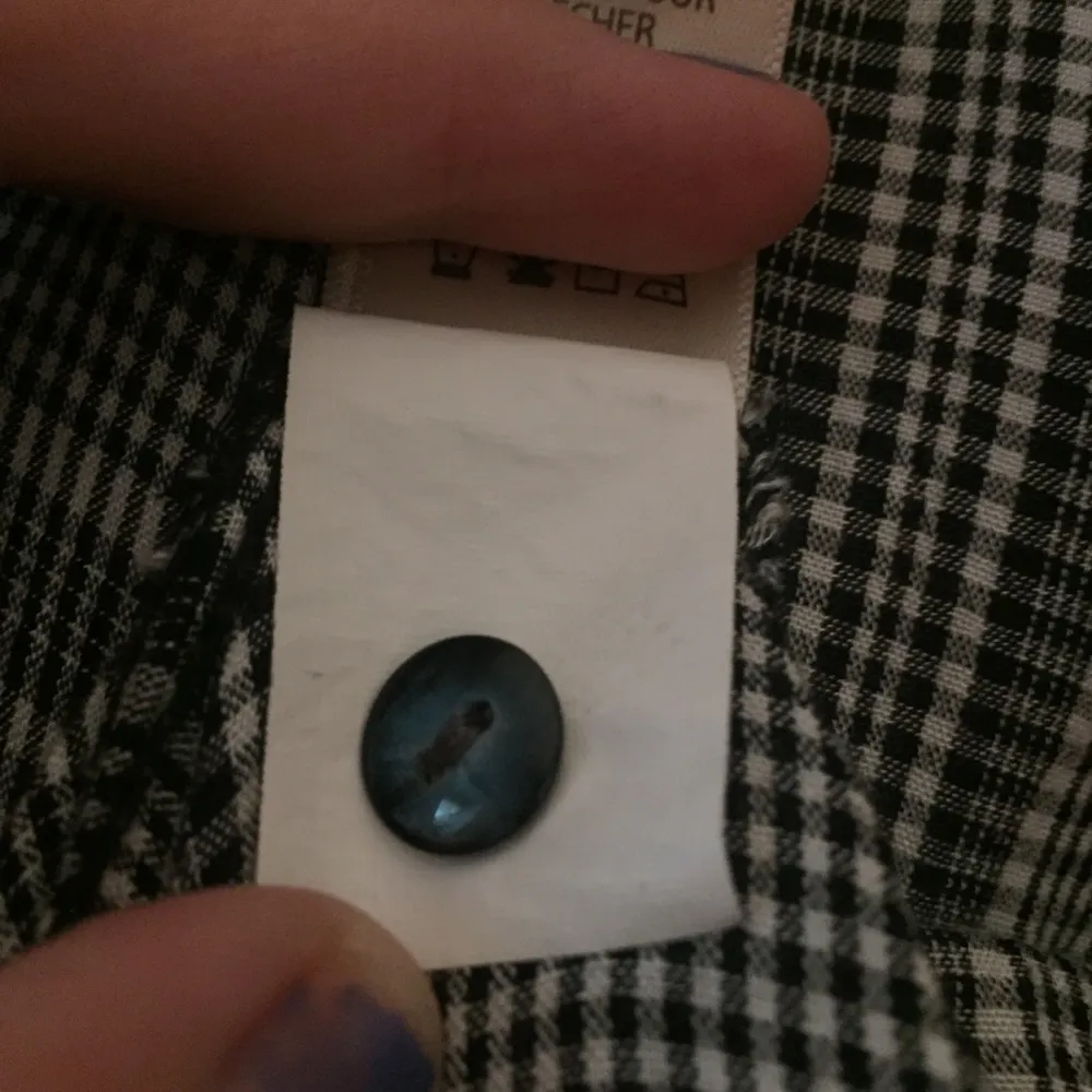 Black & White Plaid Max Studio Button Down Shirt Size Large - Image 10