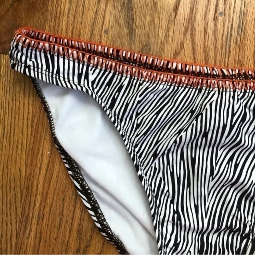 NEW NWT KENNETH COLE REACTION Brown Etc Zebra Hipster Swim Bikini BOTTOM Medium - Image 3