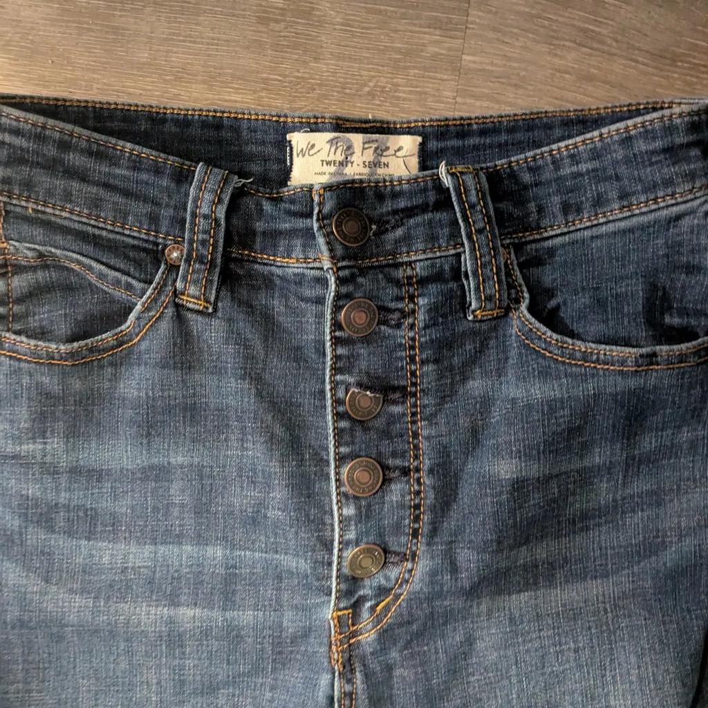 Free People True Blue Bell Bottom Flat Jeans Size 27 - Image 3
