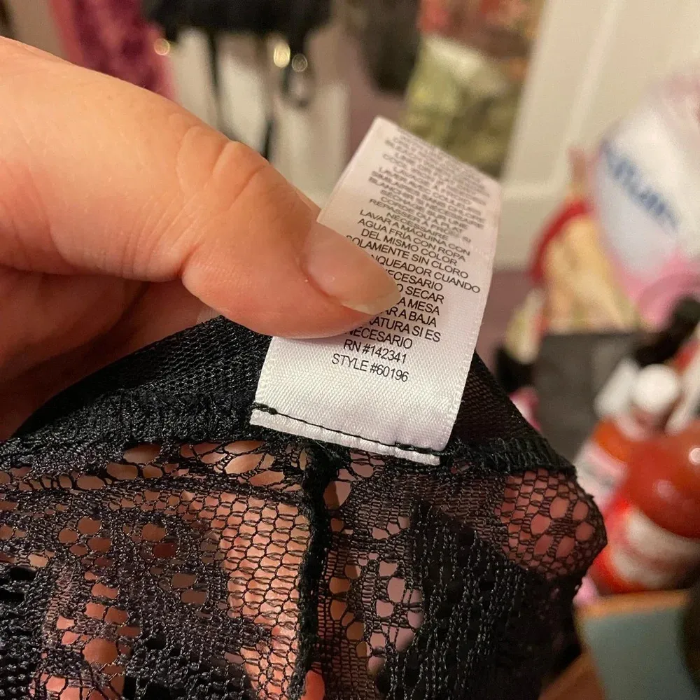 ADORE ME BLACK FLORAL LACE ROBE - Image 5