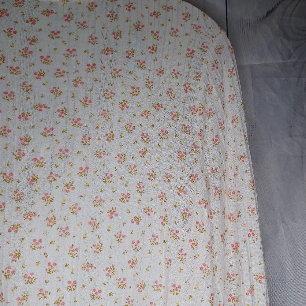 Lucky Brand White Calico Floral Long Sleeve Peasant Top w/ Tassel Tie Size M - Image 14