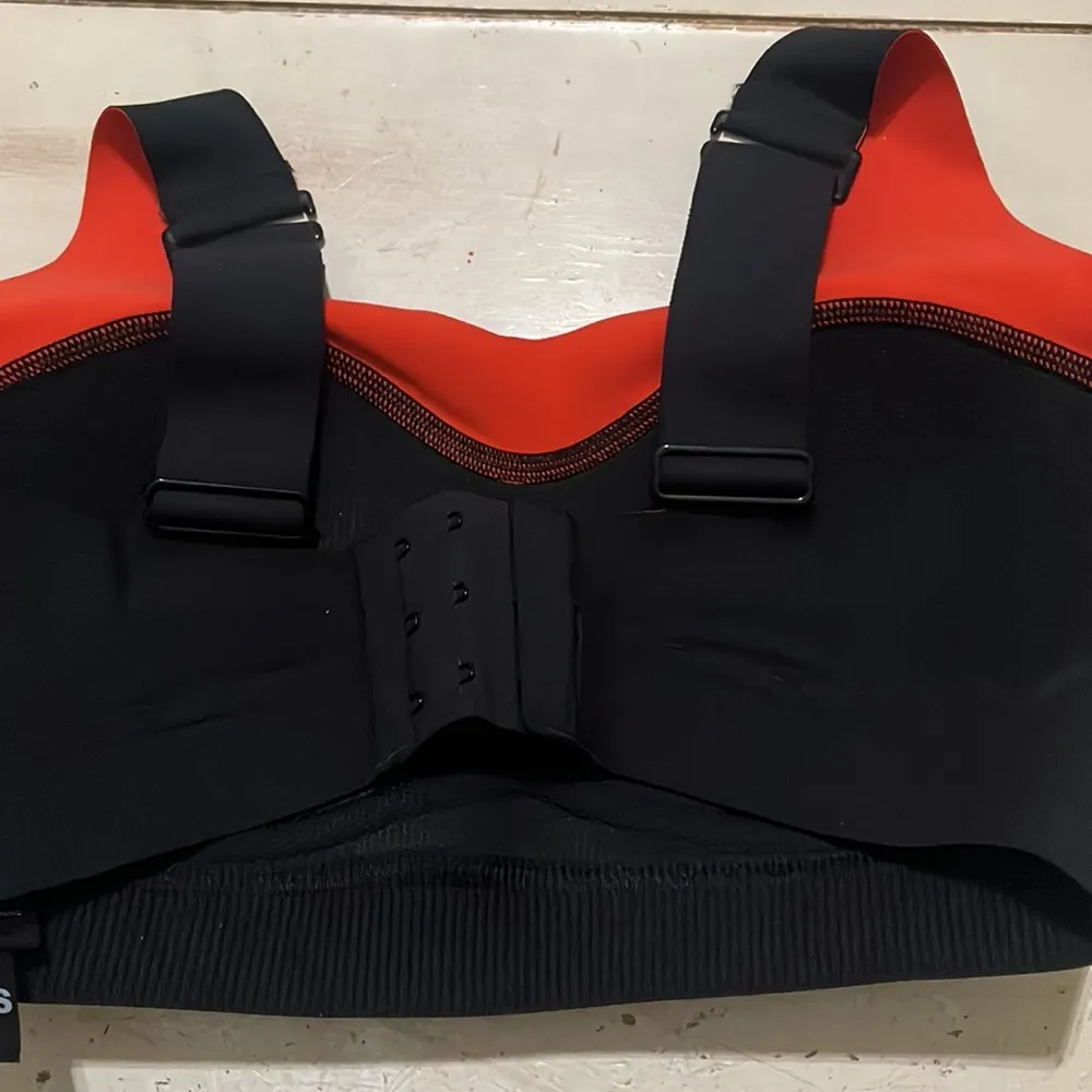 Women’s  Sports Bra High Support Pure Move XS/S Shaping Cups Breathable - Image 5