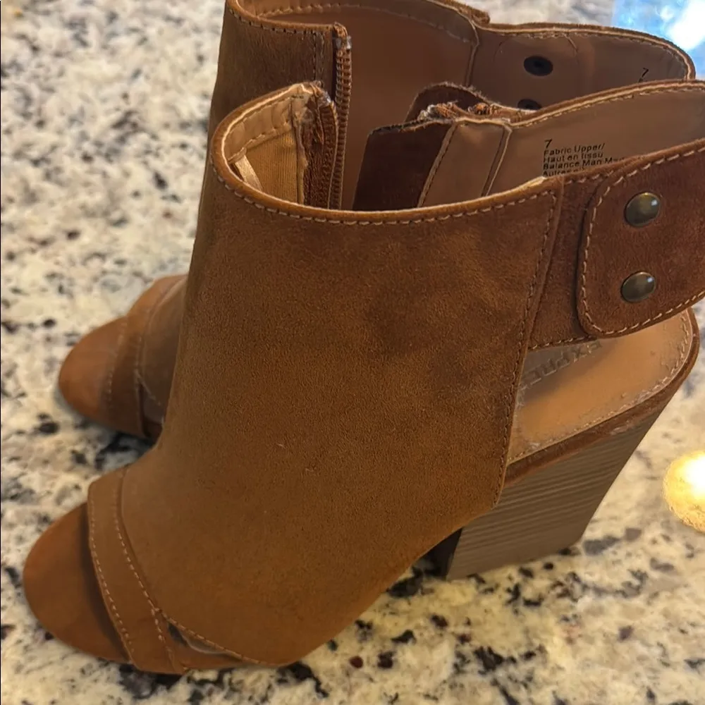 Women's Tan Peep-Toe Ankle Boots - Image 3