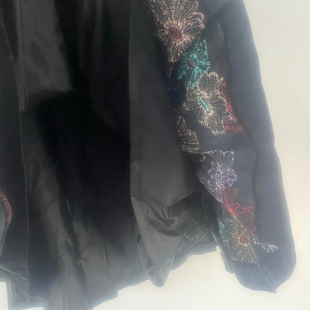 Silkland 100% Linen‎ Black Floral Embroidered Short Skirt Size 4 - Image 6
