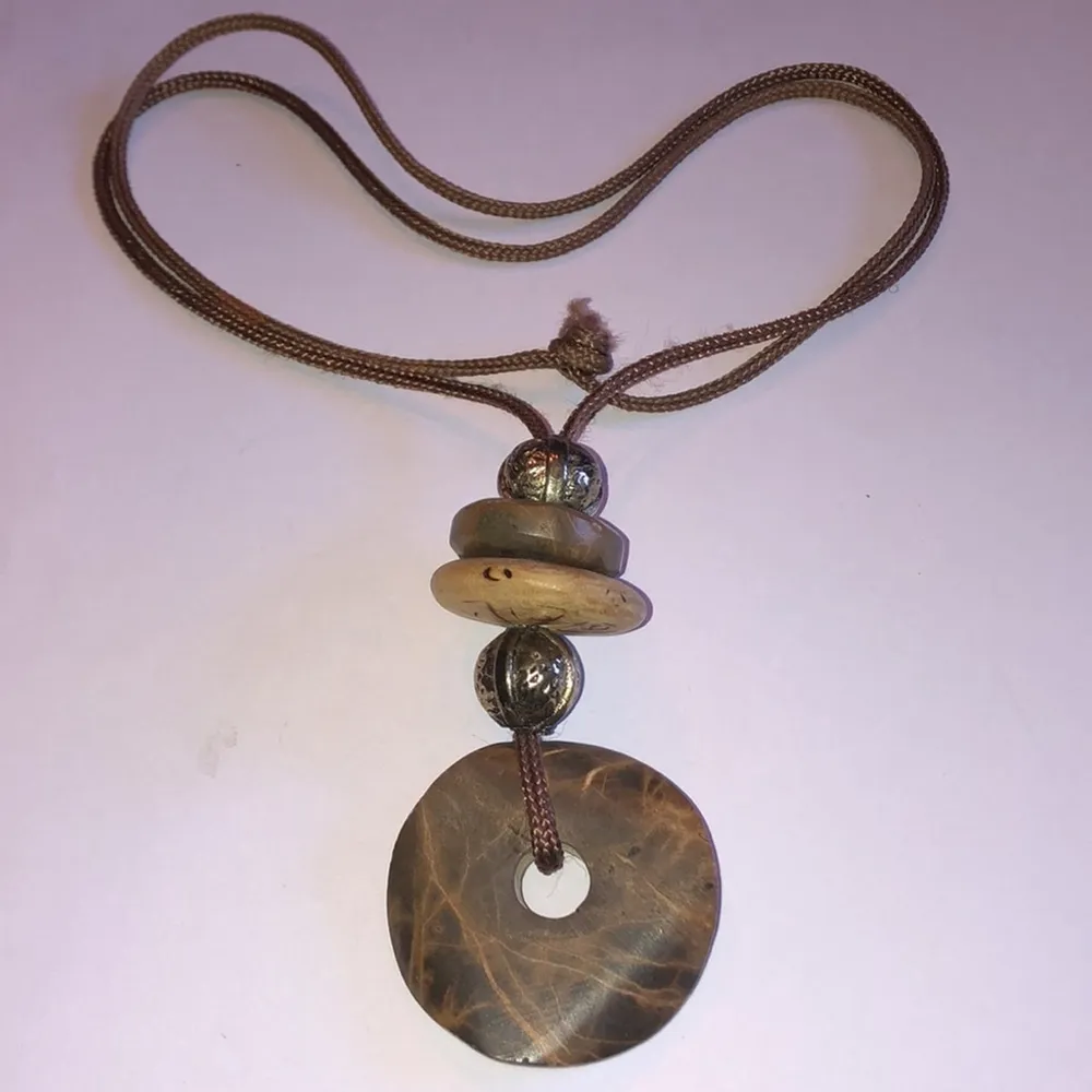 Vintage Neutral Tone Tan Brown Huge Wood? Donut Pendant Boho Necklace - Image 3