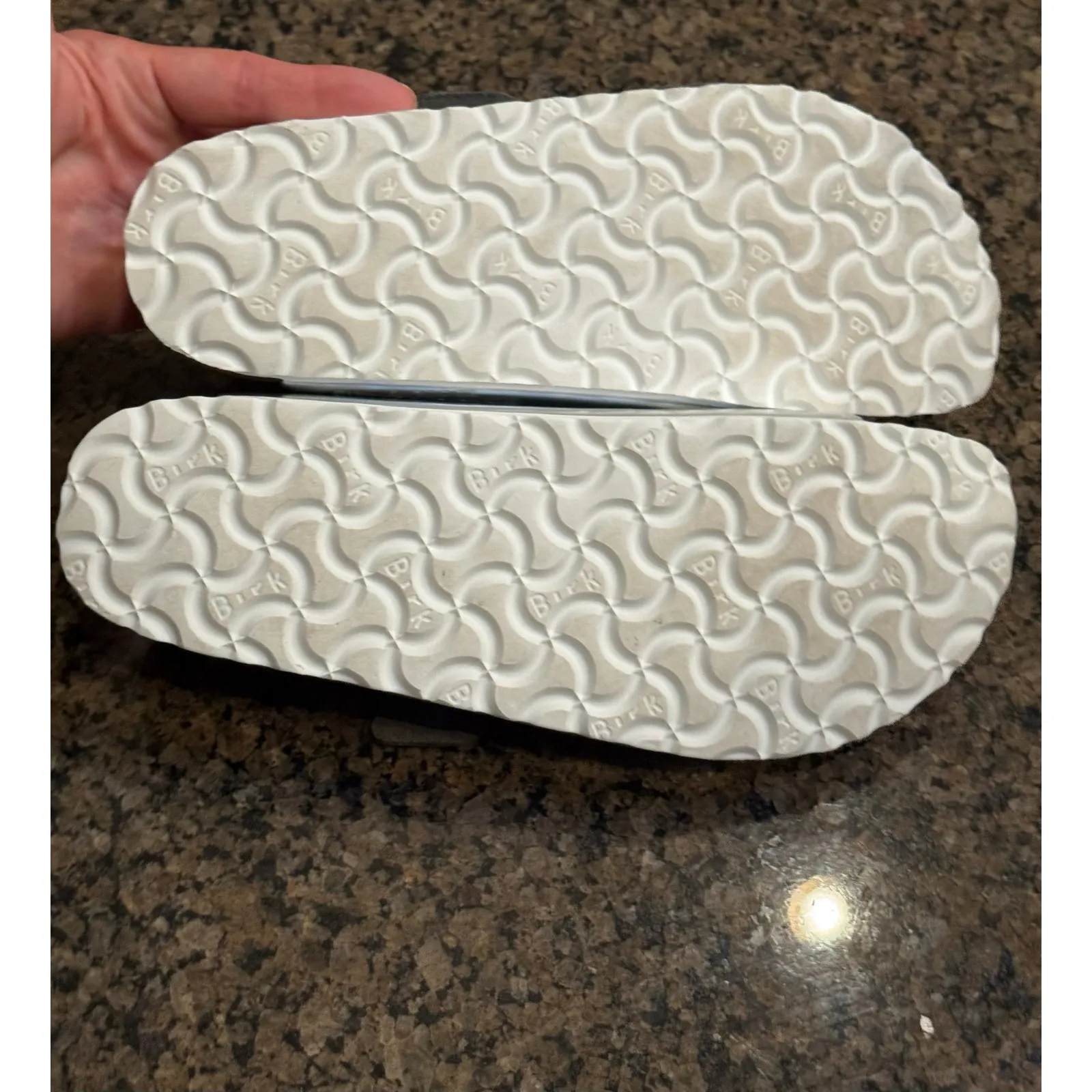 BIRKENSTOCK Arizona Metallic Silver Leather Sandals - Women's Size 7 - Image 4