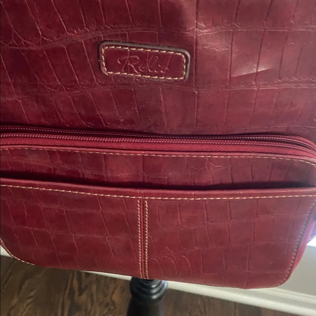 Relic faux leather Burgundy Crossbody Bag - Image 4