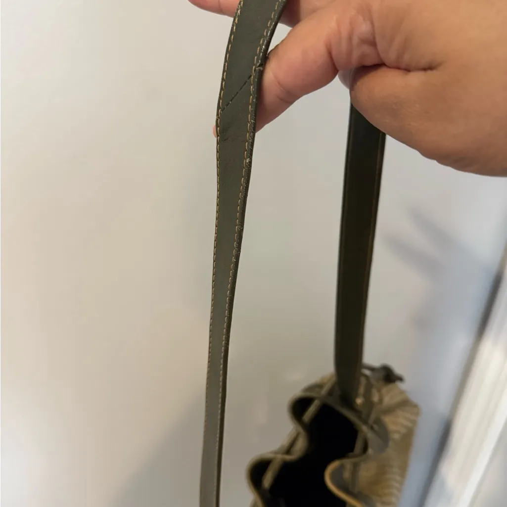 Salvatore Ferragamo Purse Woven Textured Green‎ Trim And Strap Shoulder Bag VTG - Image 8