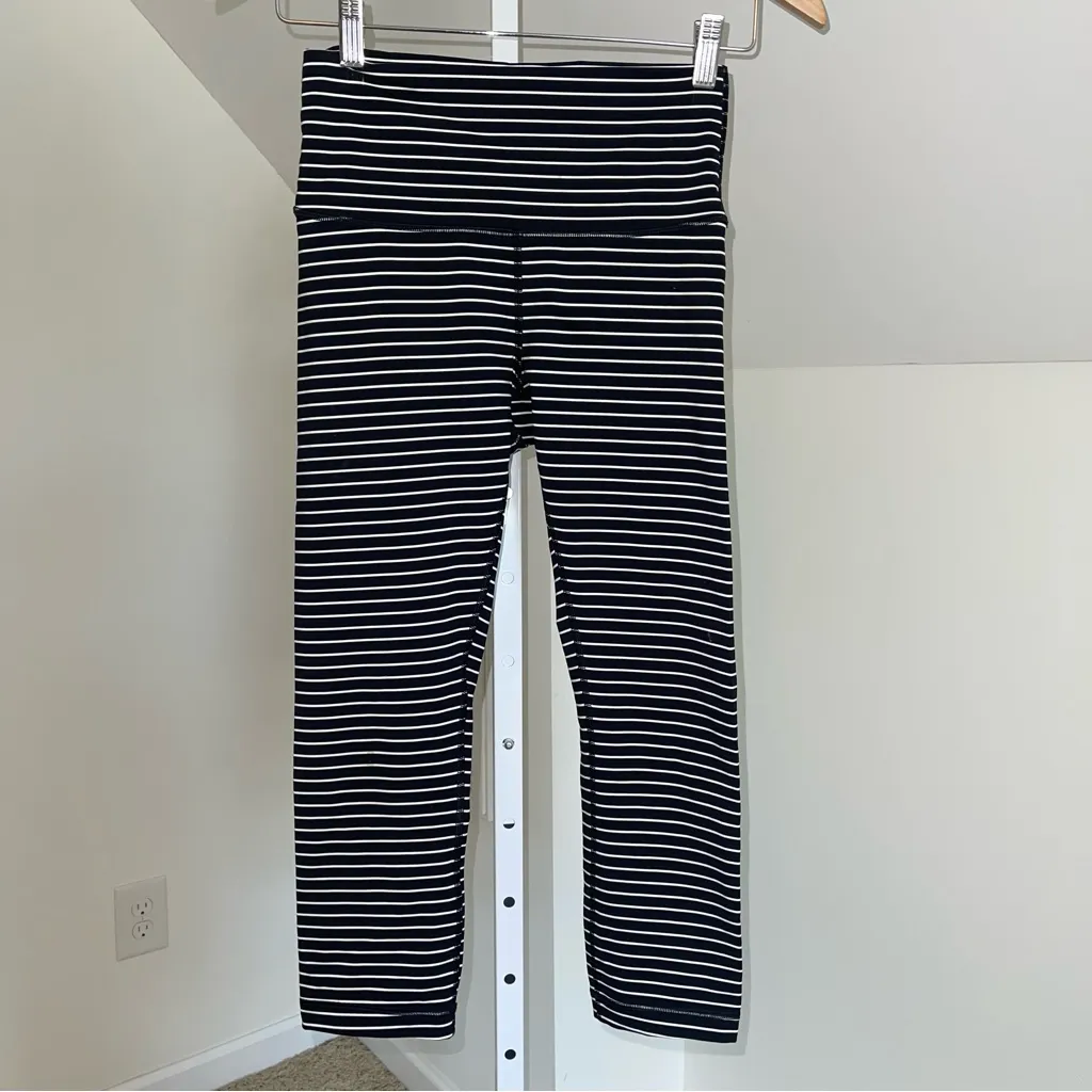 Lululemon Wunder Under High-Rise‎ Crop 21" Luxtreme - Image 6