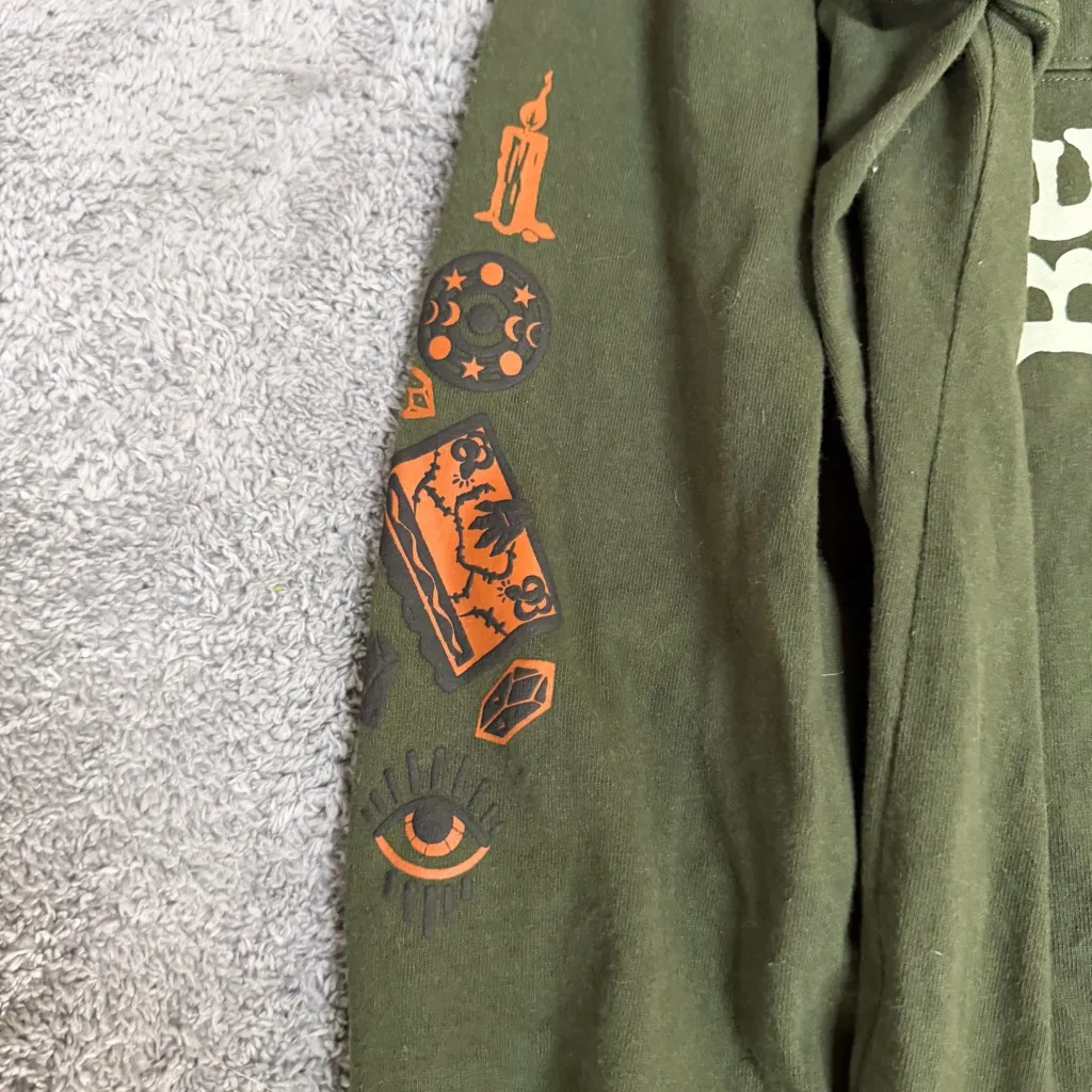 Disney Hocus Pocus Spirit Jersey Size Large - Image 6