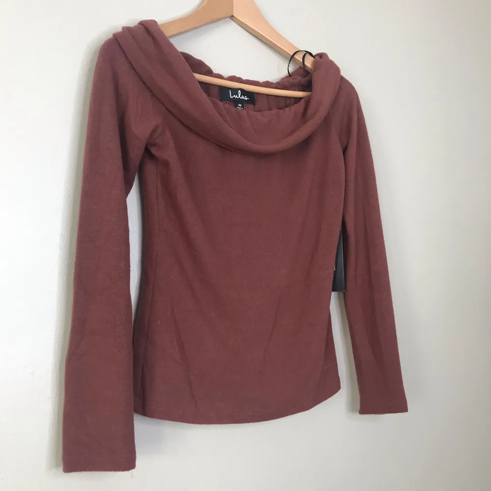 Lulus Cowl Neck Long Sleeve Burgundy Sweater NWT - Image 4