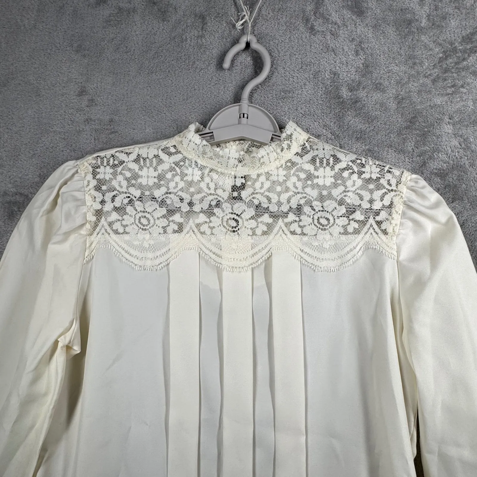 Vintage Blouse M Ivory Lace Mock Neck Pleated Fairy Victorian Goth Romantic Size M - Image 4