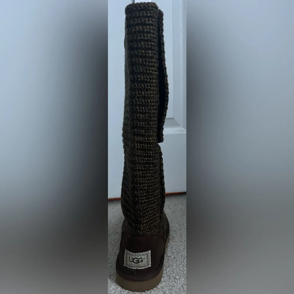 🆕UGG SINGLE (1) Right Boot, Size 6 - Image 8