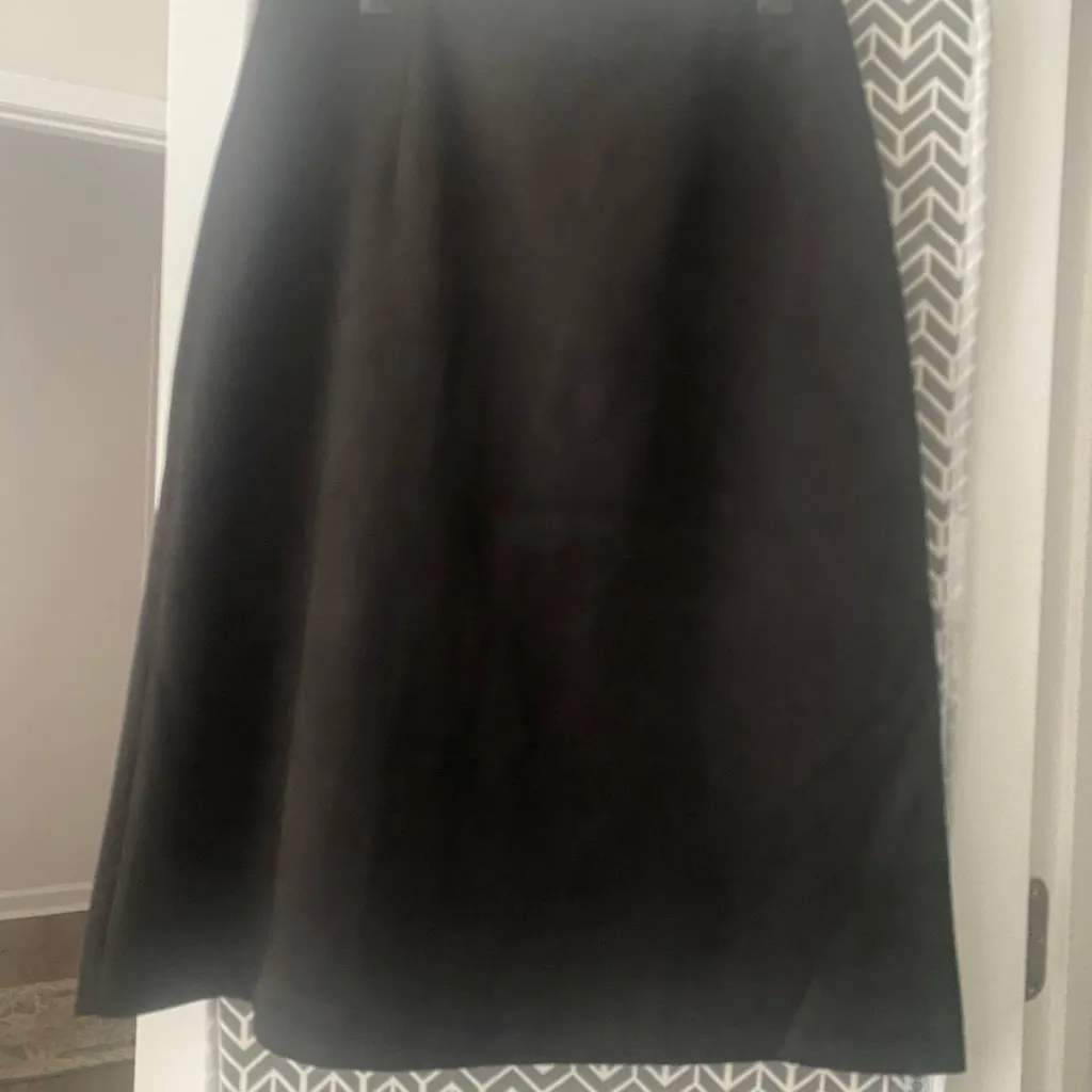 New With Tag Andrew Marc New York Blsvk Suede Skirt Size S - Image 3