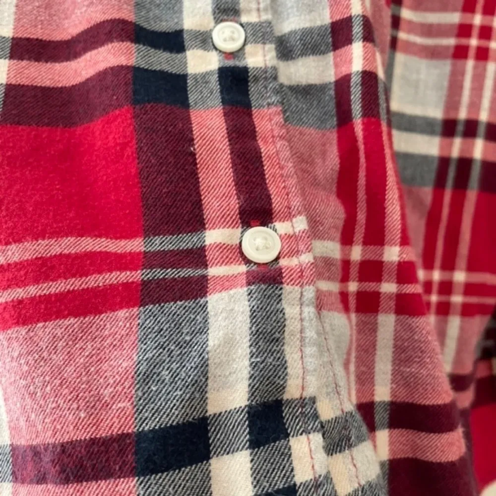 3/ $25 L- Uniqlo Red, White, and Black Checkered Button Down Flannel Top - Image 3