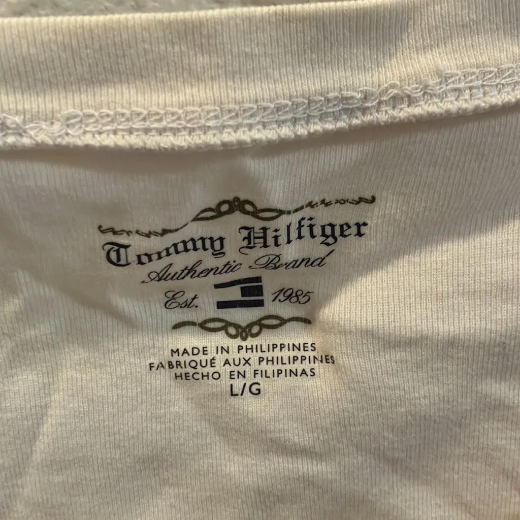 FINAL MARKDOWN Tommy Hilfiger decorative top large - Image 3