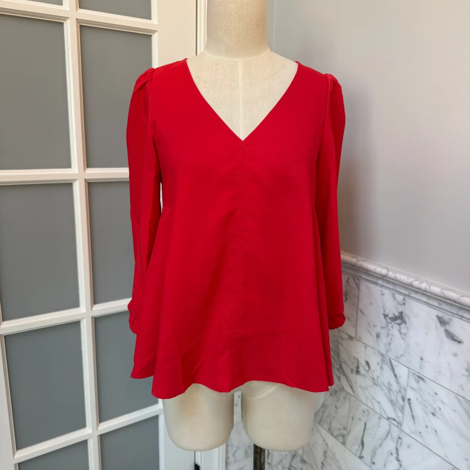 Tuckernuck Pomander Place Red Hollis Top V-neck Blouse XS - Image 2