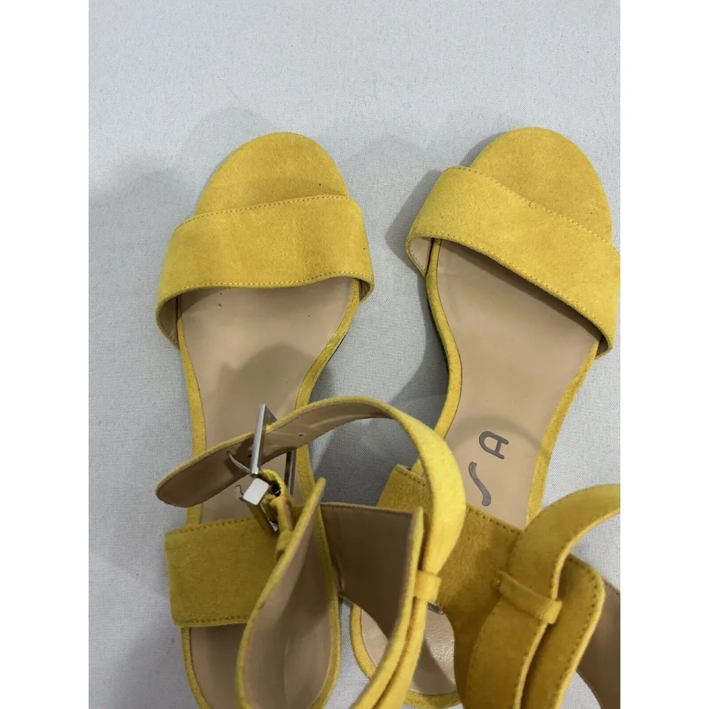Womans Unisa Unemale3 Size 6 M Mustard Faux Suede Open Toe Buckle Heel Sandals - Image 6