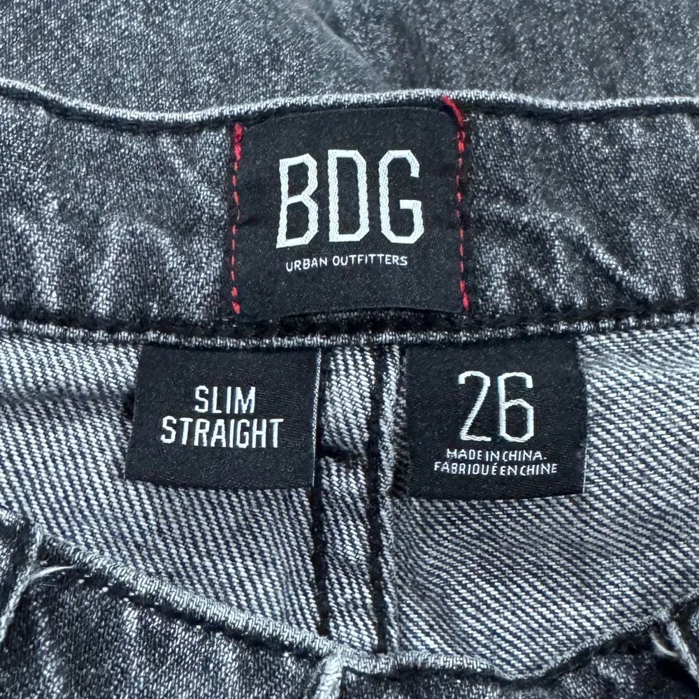 Urban Outfitters BDG Slim Straight Distressed Jeans Women’s 26 - Image 3