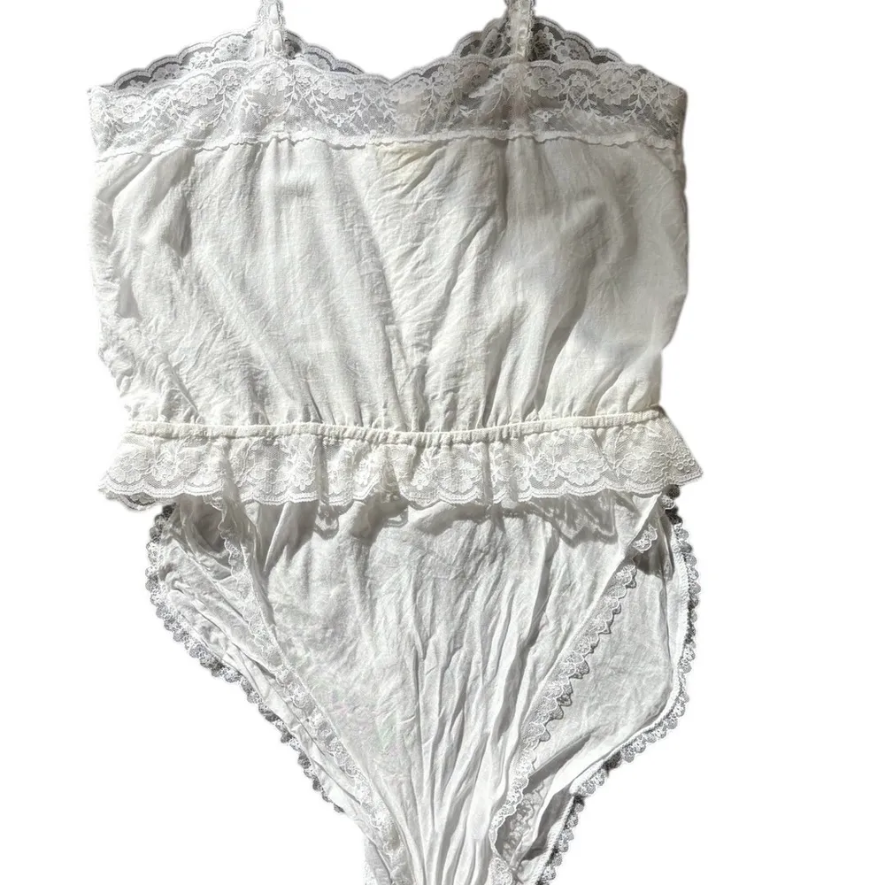 VTG  Victoria’s Secret White Cotton 1Pc Teddy Sz M Lace Pleating Coquette Girl - Image 7