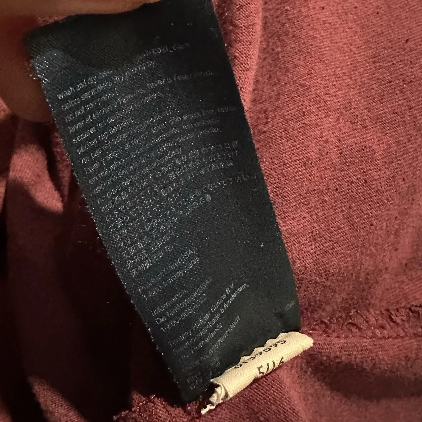 Women’s Tommy Hilfiger Red Navy T-Shirt Top medium cotton logo burgundy simple - Image 9