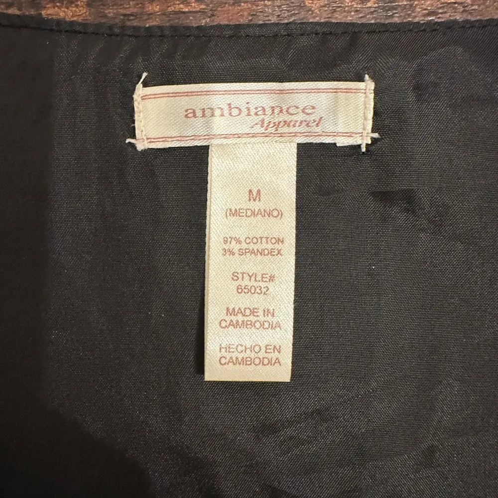 Ambiance 3 Button Apparel Vest - Image 5