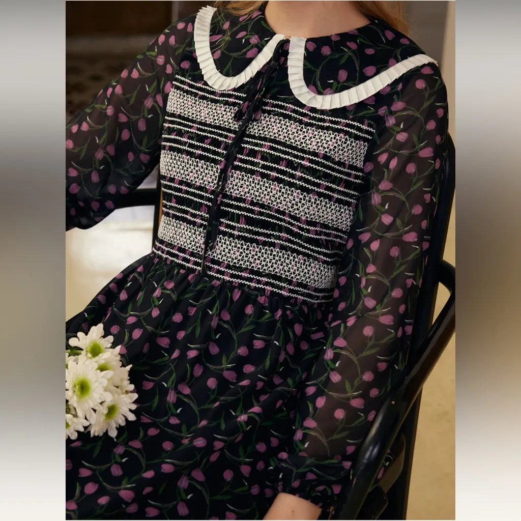 Simple Retro Black Purple Tulip Floral Smocked Midi Dress Peter Pan Collar
S - Image 7