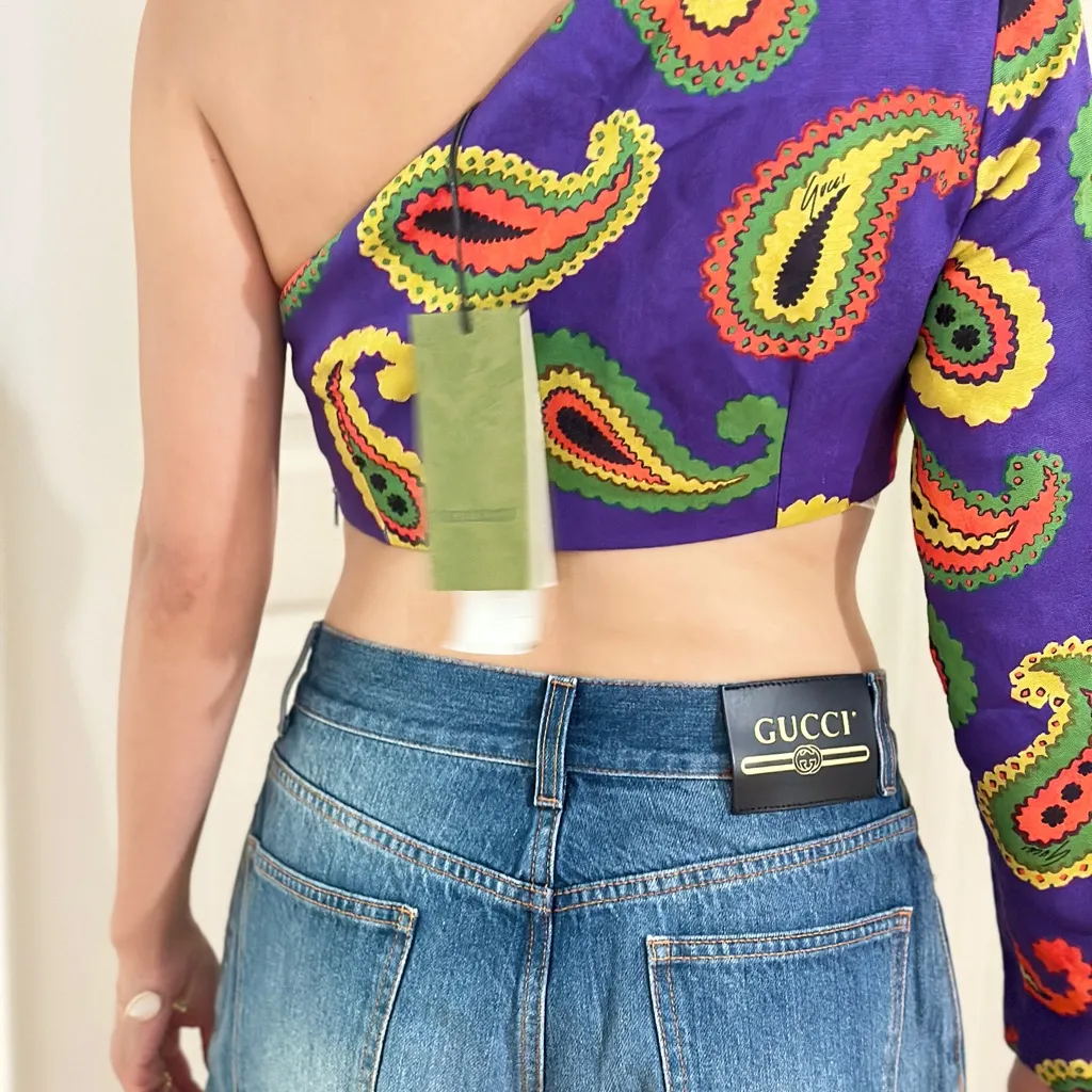 NWT Authentic Gucci cashew/paisley one shoulder women croptop/italy38 - Image 4