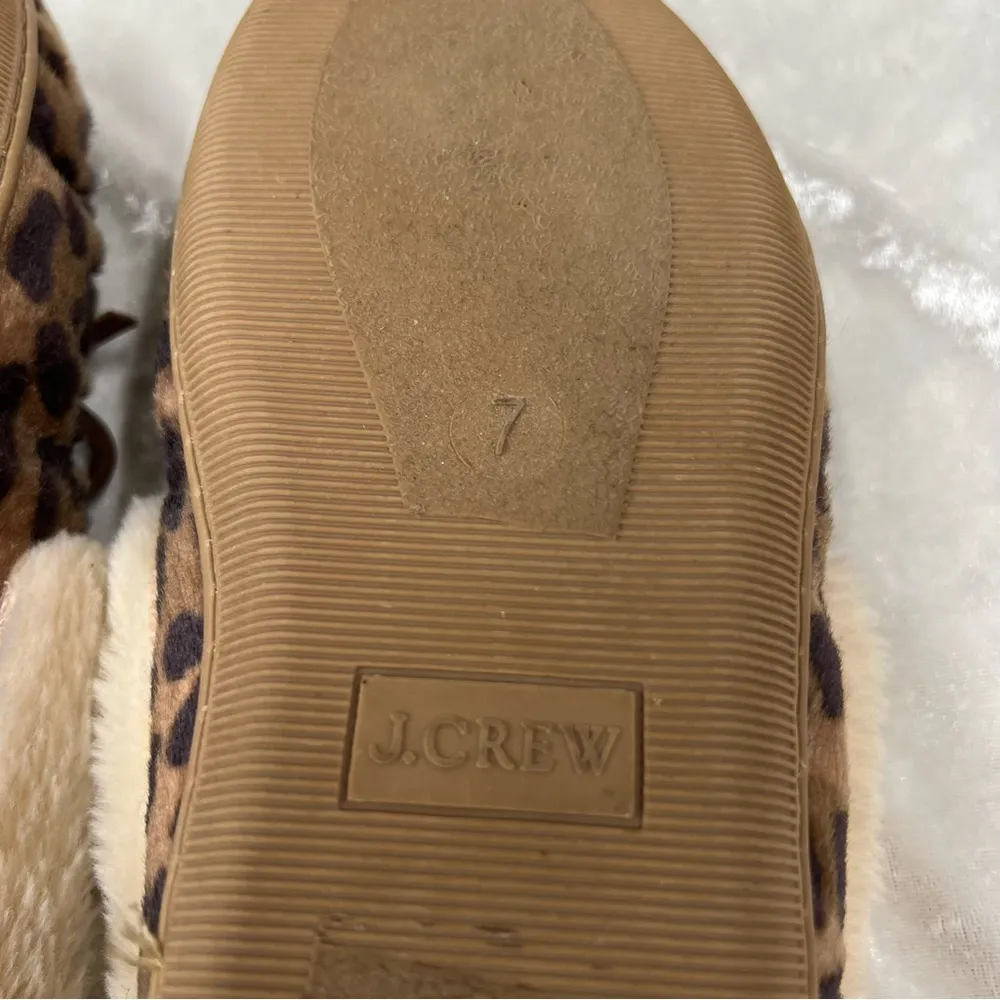 J Crew Woman's Size 7 CoZy Warm Leopard Calf Hair Moccasin Slippers - Image 5