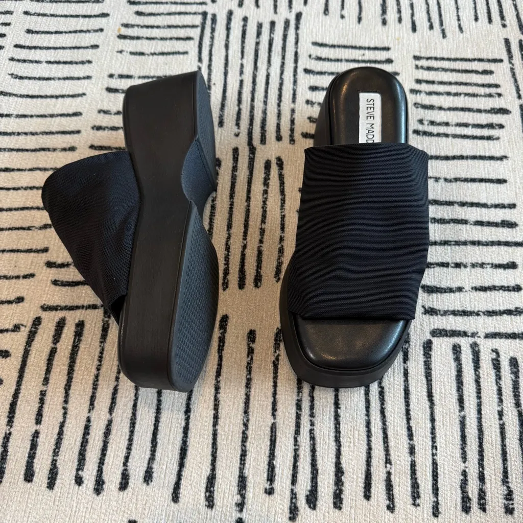 Steve Madden Slinky30 Black Sandal 6.5 - Image 2